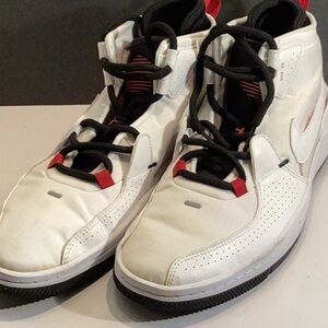 Nike White and Black Basketball Sneakers